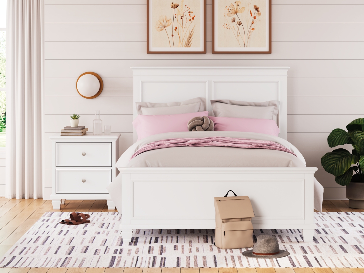 Fortman Panel Bed - White Fortman Panel Bed - White