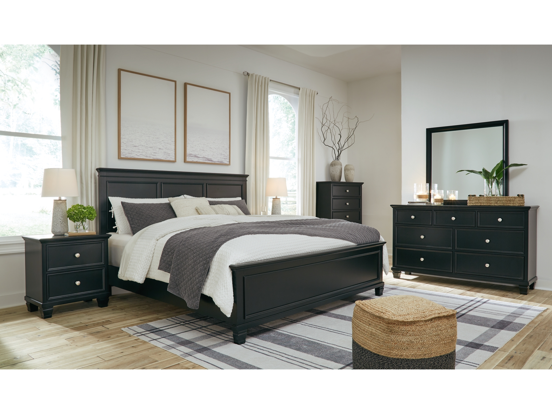 Image 0 of Lanolee bedroom group 