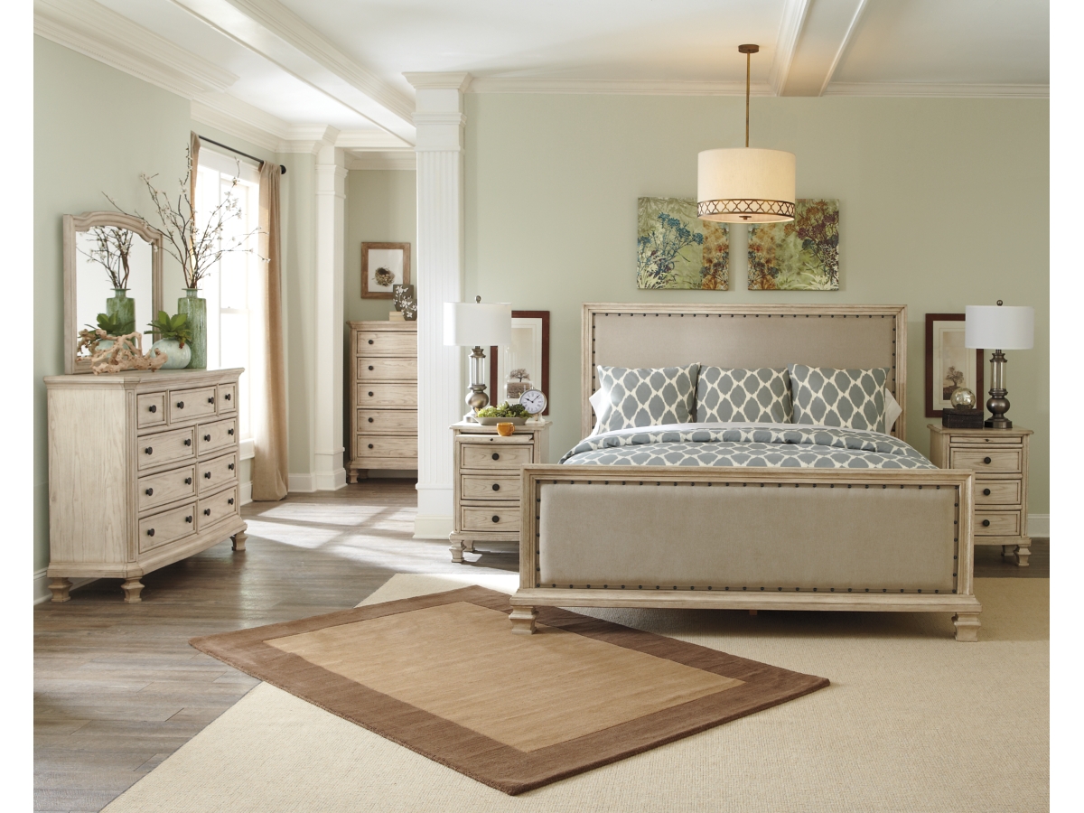 Demarlos king upholstered bed discount