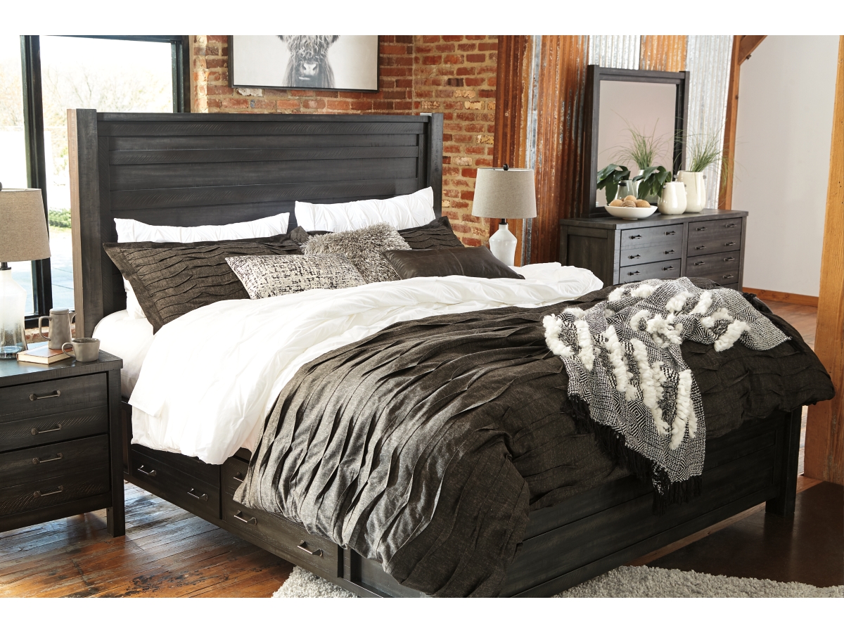 Baylow Queen Panel Bed with 4 Storage Drawers with Dresser