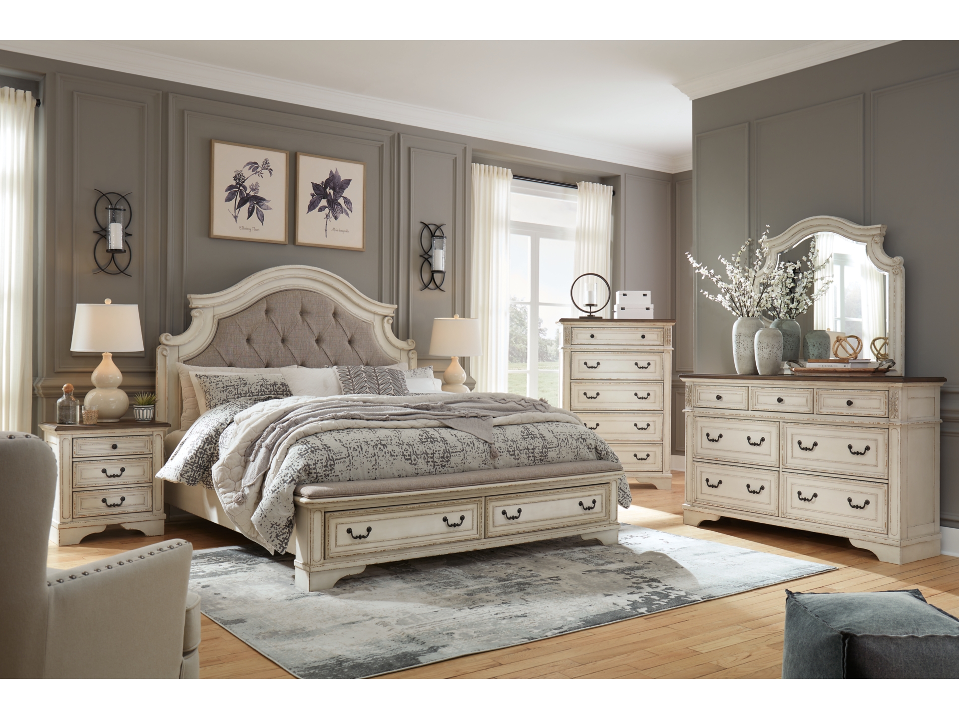Realyn Upholstered Bedroom group