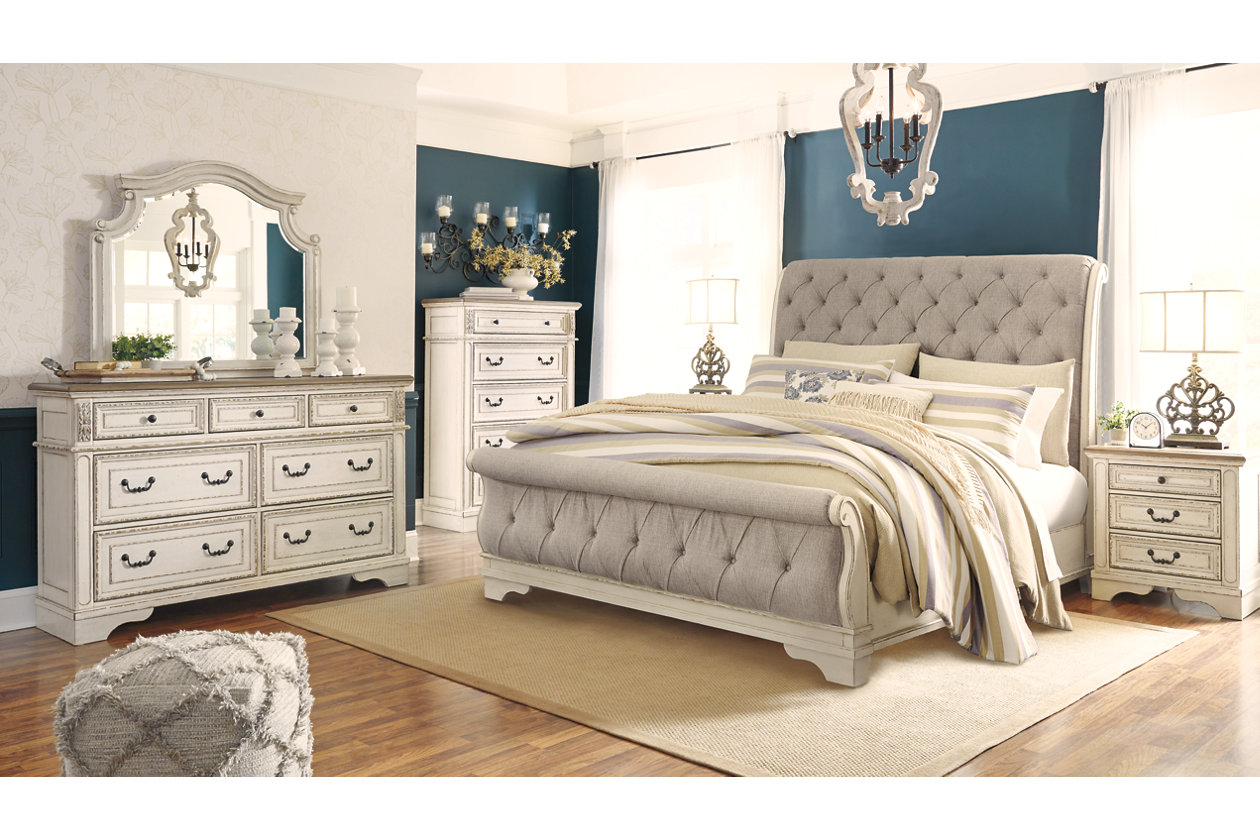 Realyn Queen Sleigh Bed Ashley, King Size Bed Frame Ashley Furniture