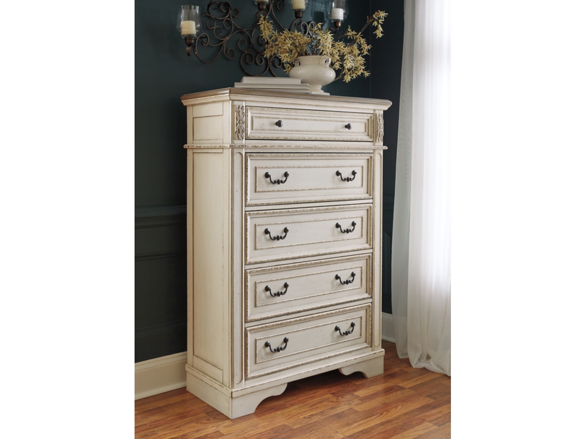 Realyn 5 Drawer Chest of Drawers | Ashley