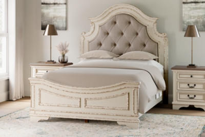 Realyn Queen Upholstered Panel Bed