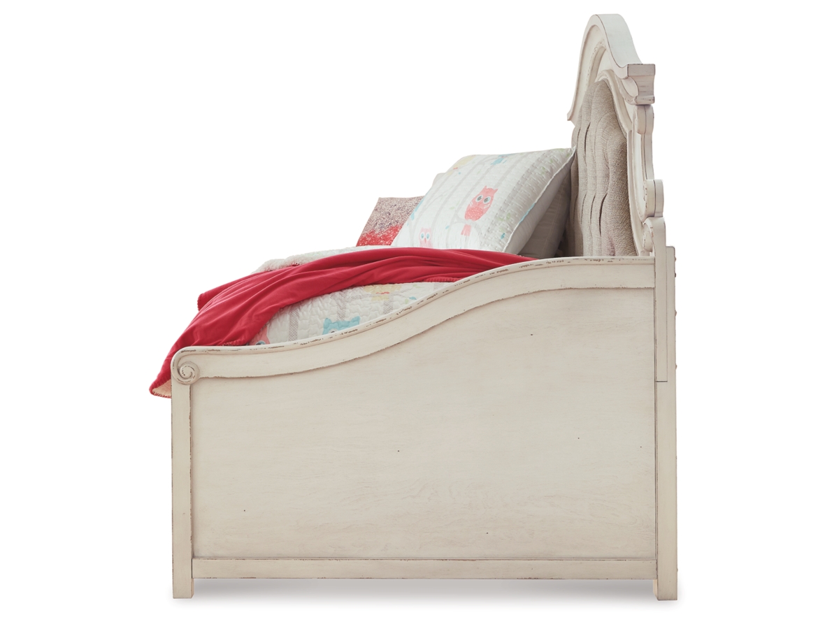 Realyn Twin Day Bed