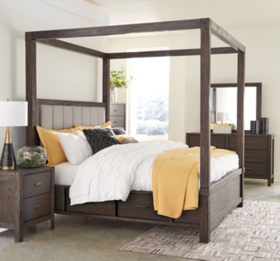 Dellbeck King Canopy Bed with 4 Storage Drawers