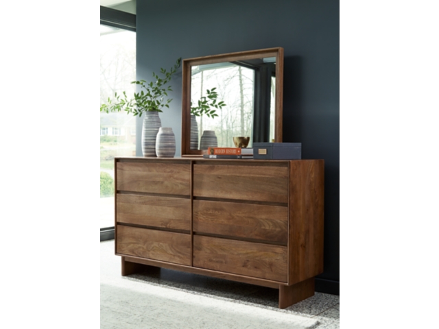 バズ・ライトイヤー　チェスト Isanti Queen Panel Bed with Mirrored Dresser | Ashley
