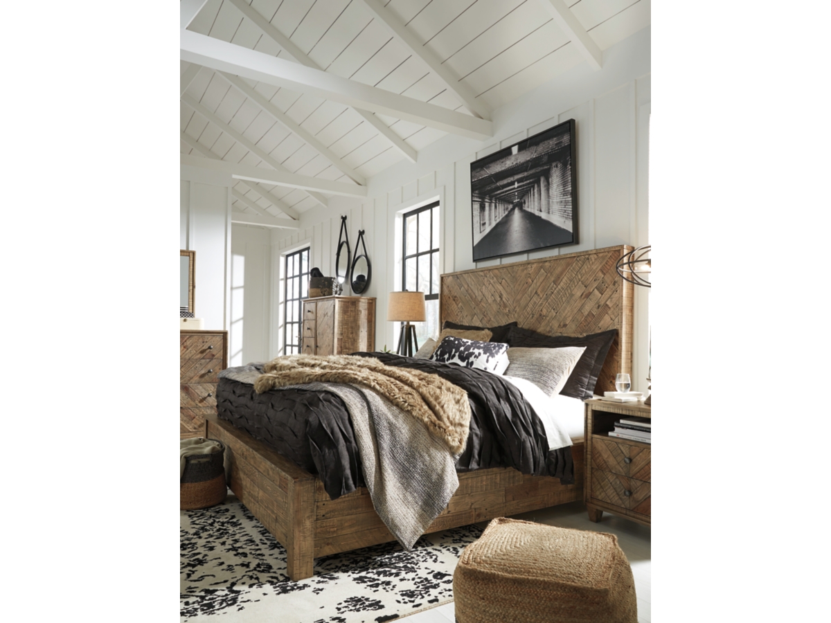 Grindleburg King Panel Bed Ashley