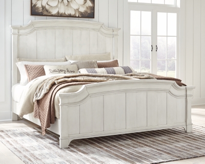 Nashbryn King Panel Bed