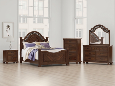 Lavinton Queen Poster Bed, Brown