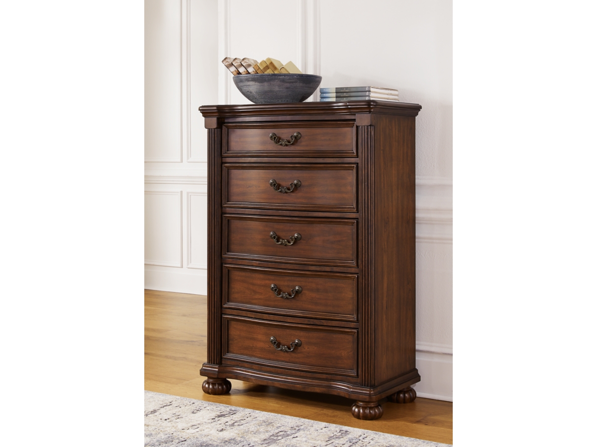 Lavinton 5 Drawer Chest of Drawers | Ashley