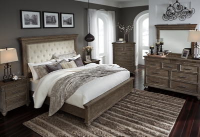 Johnelle bedroom store set ashley furniture