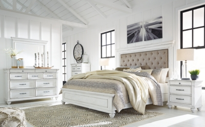 Kanwyn Queen Panel Bed