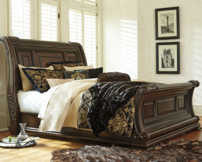 Valraven Queen Sleigh Bed, Brown, large