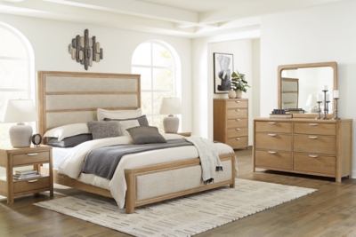 APG-B781B4-8P Rencott King Upholstered Bed with Mirrored Dresser sku APG-B781B4-8P