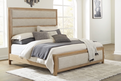 Rencott Upholstered Bed