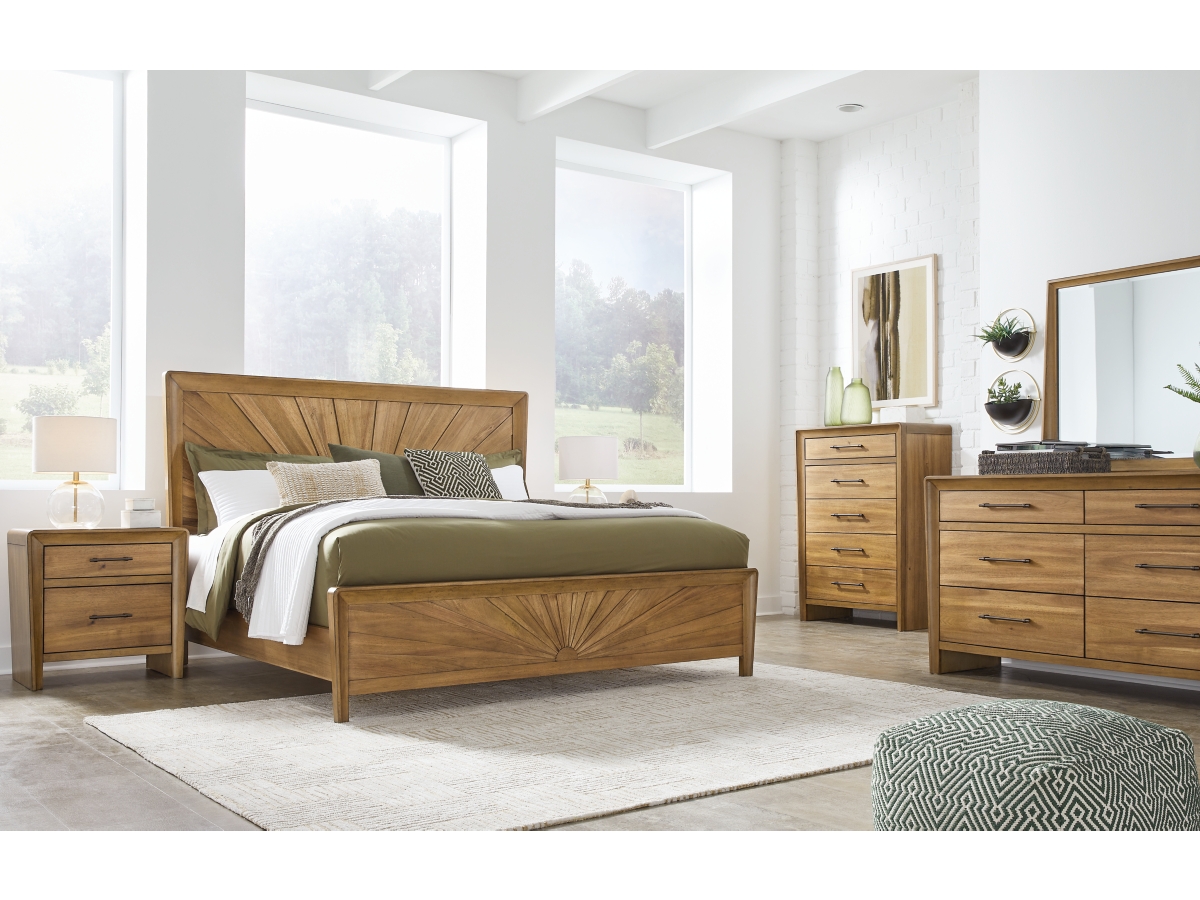 Takston Queen Panel Bed