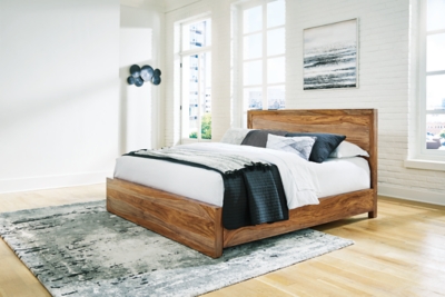 Dressonni Queen Panel Bed, Brown, rollover