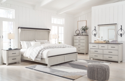 Darborn King Panel Bed