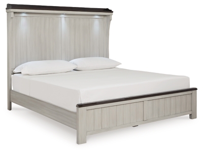 Darborn King Panel Bed with Dresser