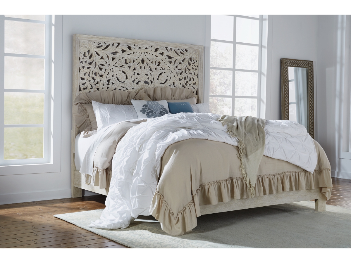 Bantori Queen Panel Bed | Ashley