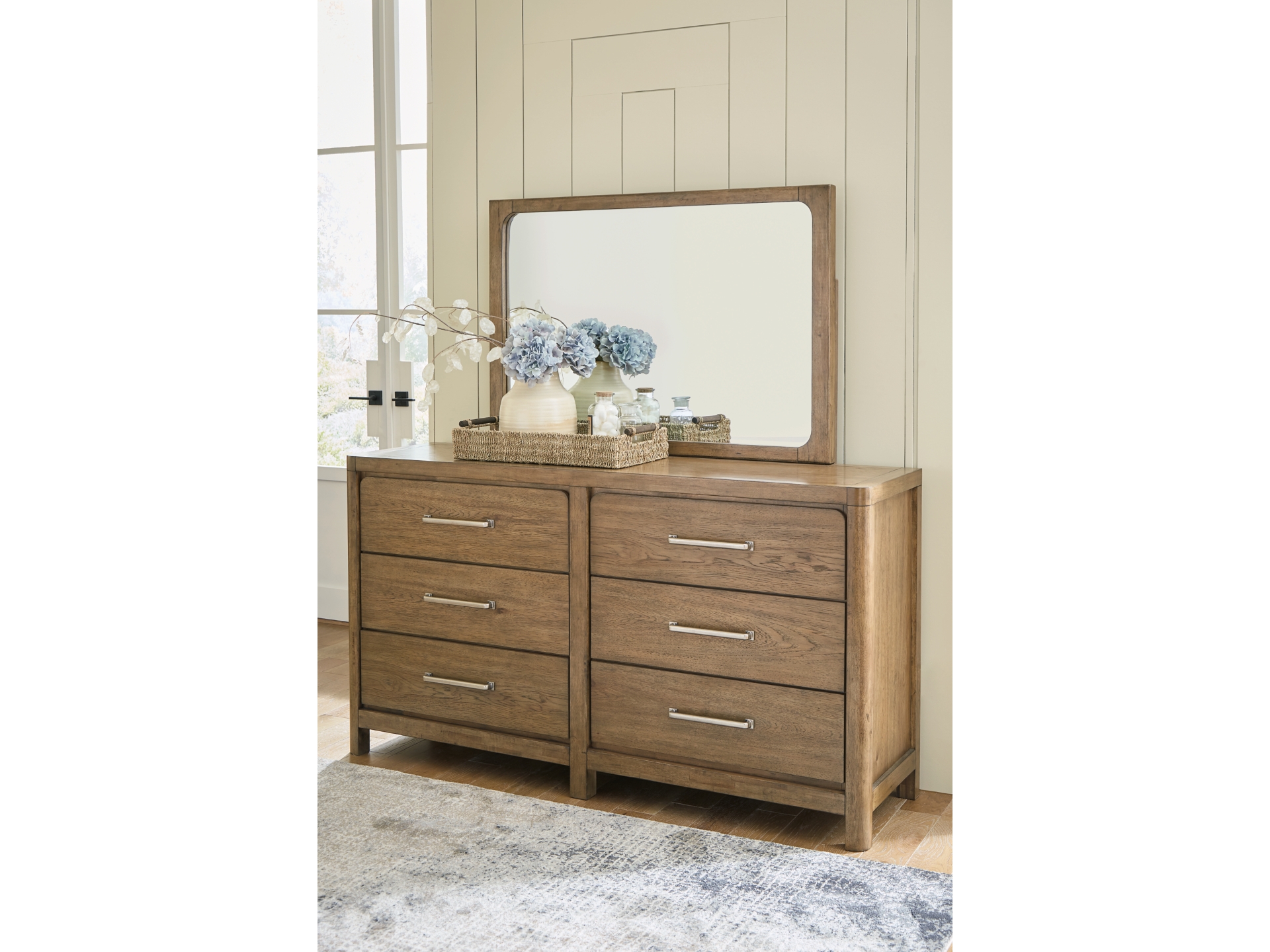 Image 3 of Cabalynn Bed with Storage