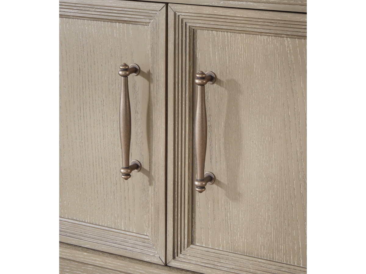 Vallardia Dining Server | Ashley