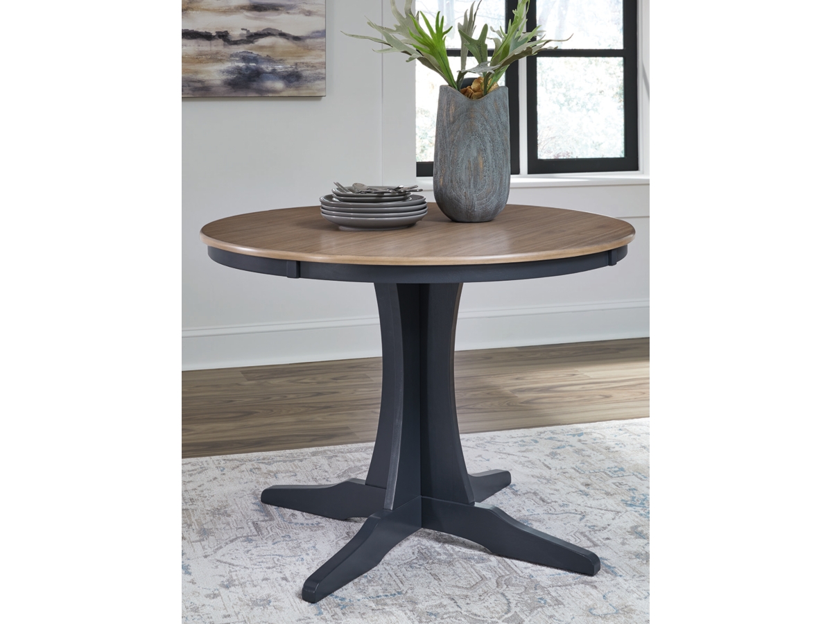 Landocken Dining Set