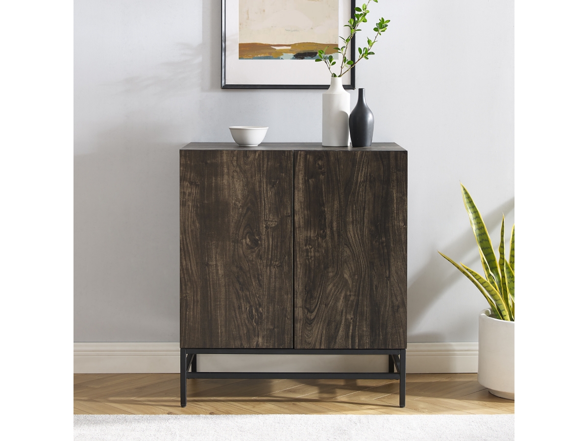 Jacobsen Bar Cabinet | Ashley