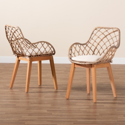 Two Bali & Pari Ballerina chairs in a room setting