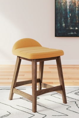 D615-424 Lyncott Upholstered Counter Height Bar Stool (Set  sku D615-424