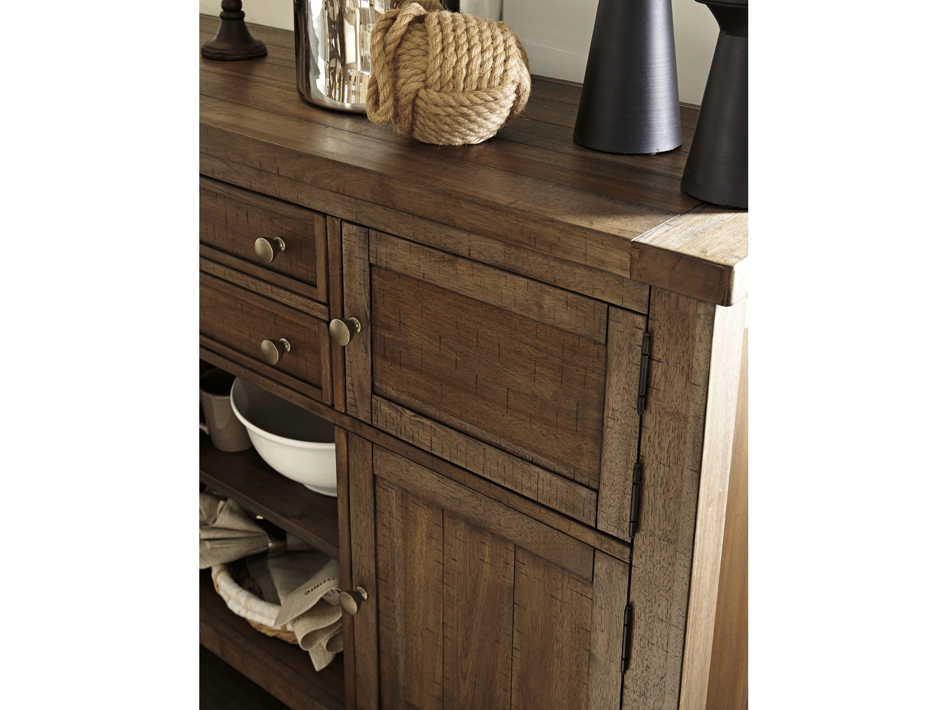 Image 2 of Moriville Dining Server