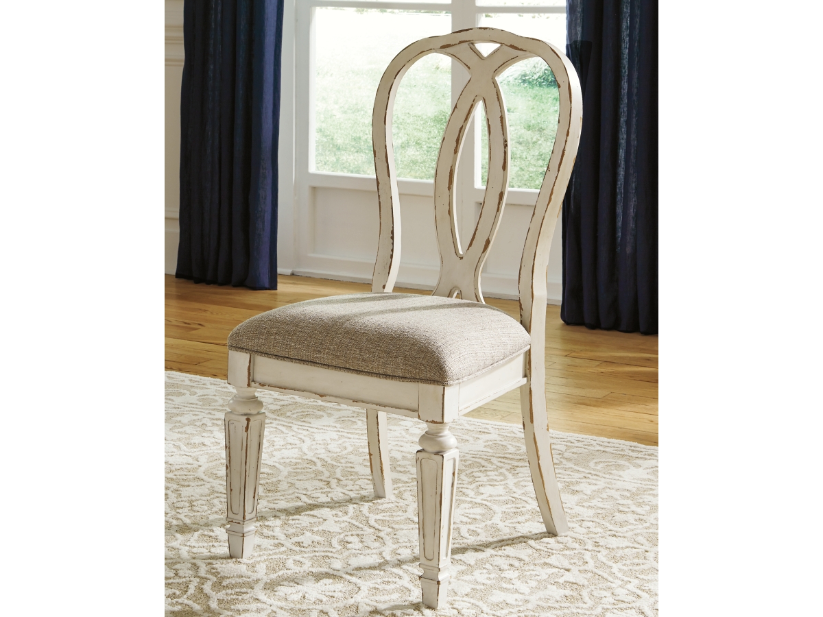 Realyn Ribbon Back Dining Chair Ashley