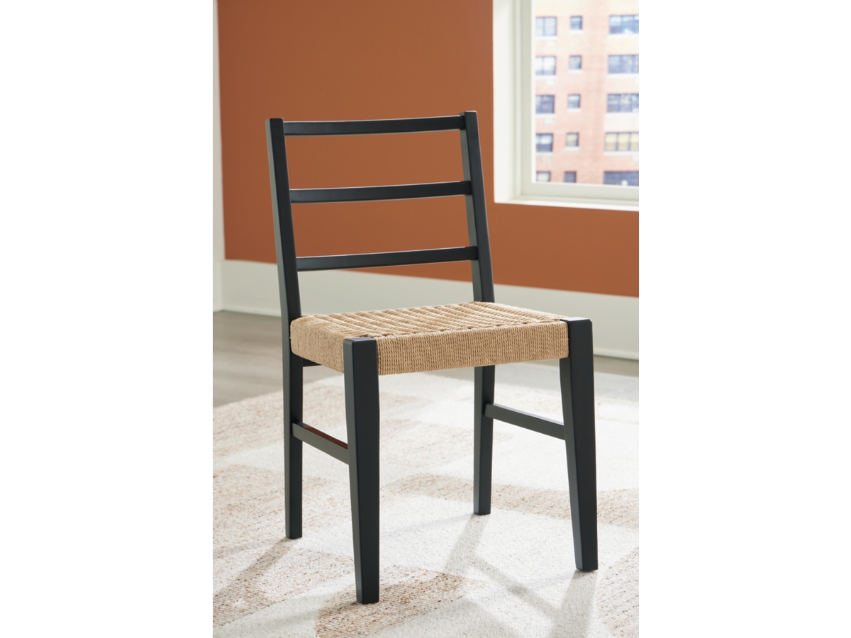 Isanti Dining Chair | Ashley