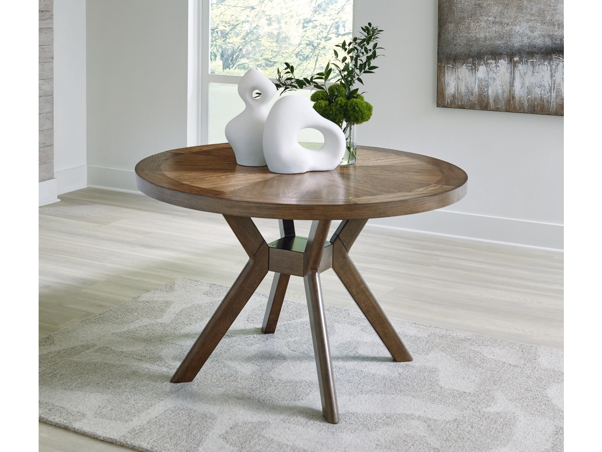 Roanhowe Dining Table | Ashley