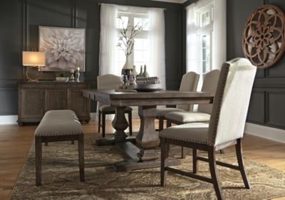 Johnelle Extension Dining Table