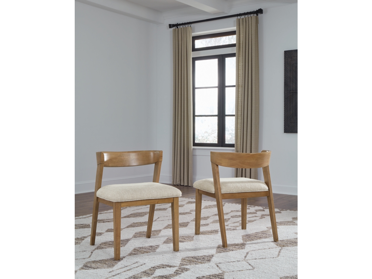 Kristiland Dining Table and 6 Chairs | Ashley