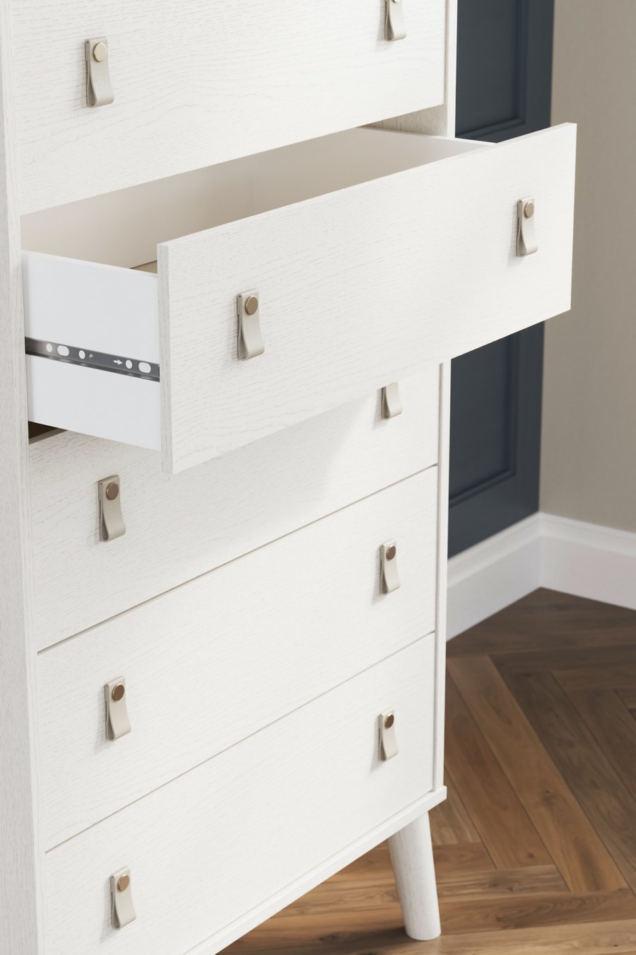 Aprilyn Chest of Drawers - image 10