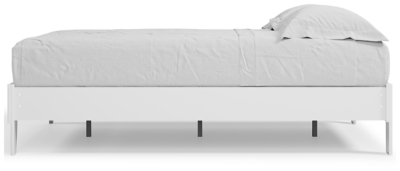 Piperton Queen Platform Bed with Dresser and Chest