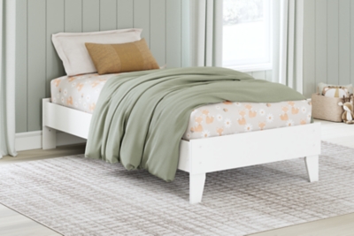 Hallityn Twin Platform Bed, White, rollover