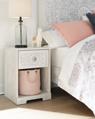Paxberry Nightstand, , rollover