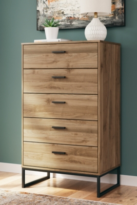 Deanlow 5 Drawer Chest of Drawers | Ashley