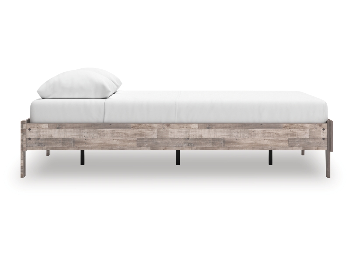 Effie Queen Panel Bed with Mirrored Dresser and Nightstand (EB2320-113)