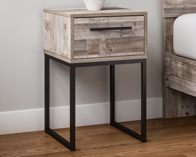 Neilsville Nightstand, Whitewash, rollover