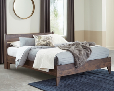 Calverson Queen Panel Platform Bed, Mocha, rollover