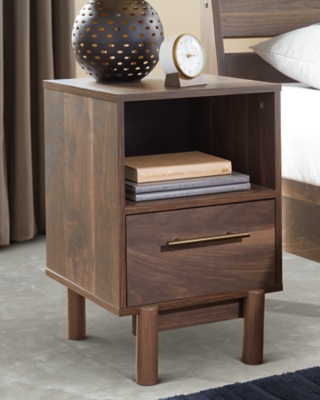 Calverson Nightstand, , large