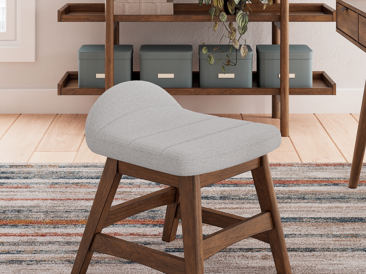 買えるのは今だけ。LAURA ASHLEY デスクセットをご紹介。【TFMおゆみ野店】｜2018年07月30日｜リサイクルショップ  トレファクマーケット（トレファク）千葉おゆみ野店