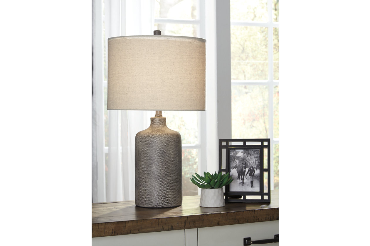 Linus Table Lamp Ashley Furniture, Signature Design By Ashley Tailynn Table Lamp