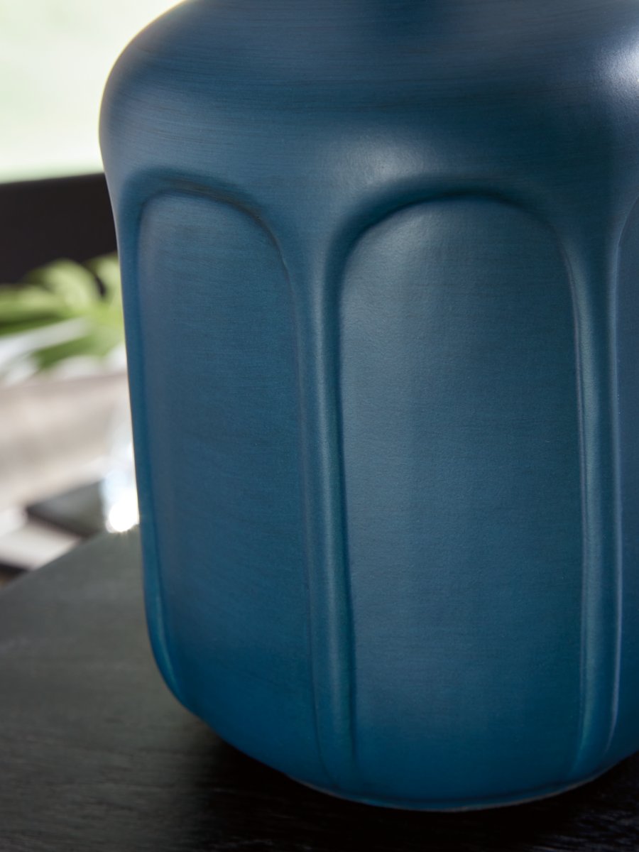 Gierburg Table Lamp - image 4