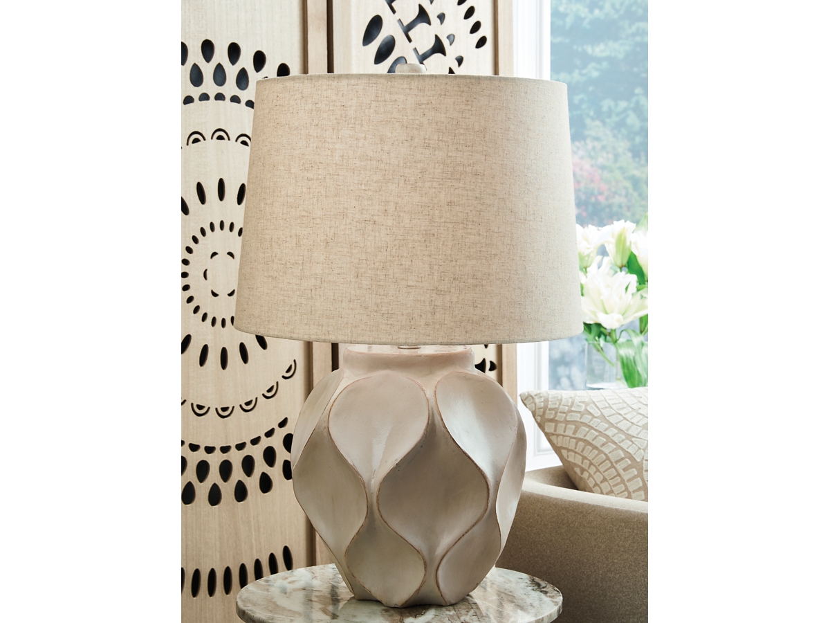 Edselham Table Lamp | Ashley